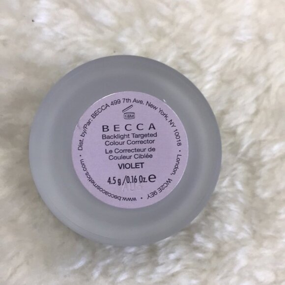 Becca Backlight Targeted Colour Corrector Violet - Picture 5 of 7